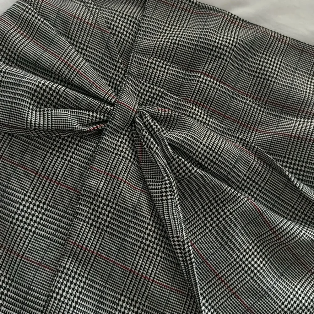 BY THE WAY REVOLVE MINI SKIRT - Picture 2 of 4